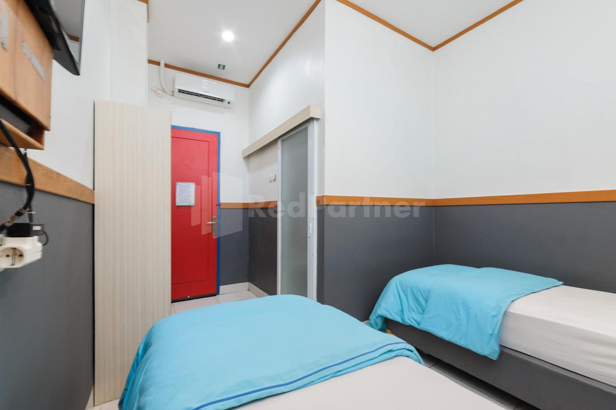 Ian Hotel Jaksa Mitra Reddoorz Джакарта Екстериор снимка